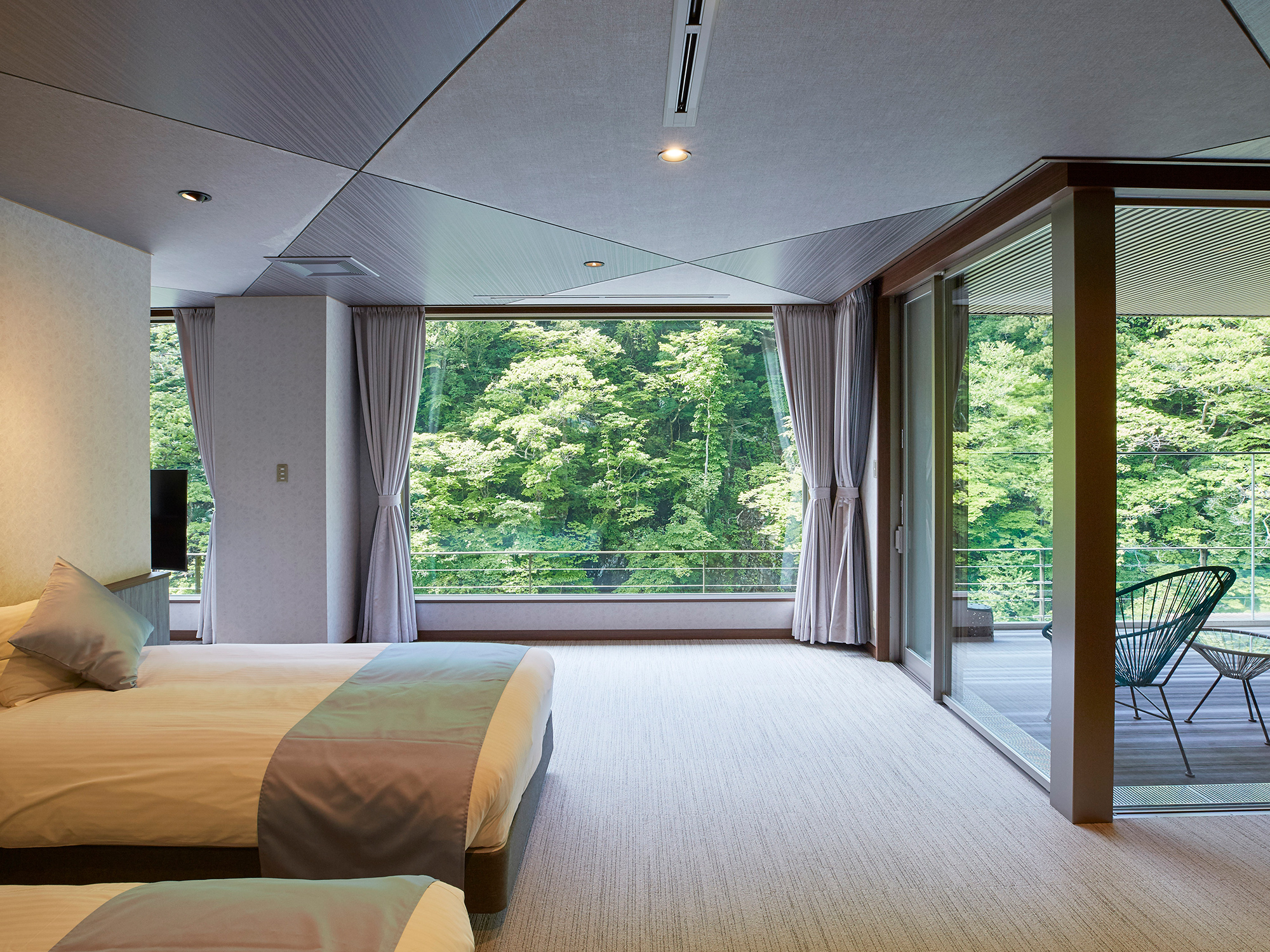 本館4階露天風呂付き洋室 月のひかり